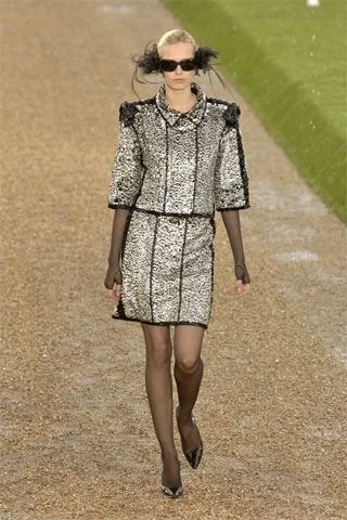 Look 16